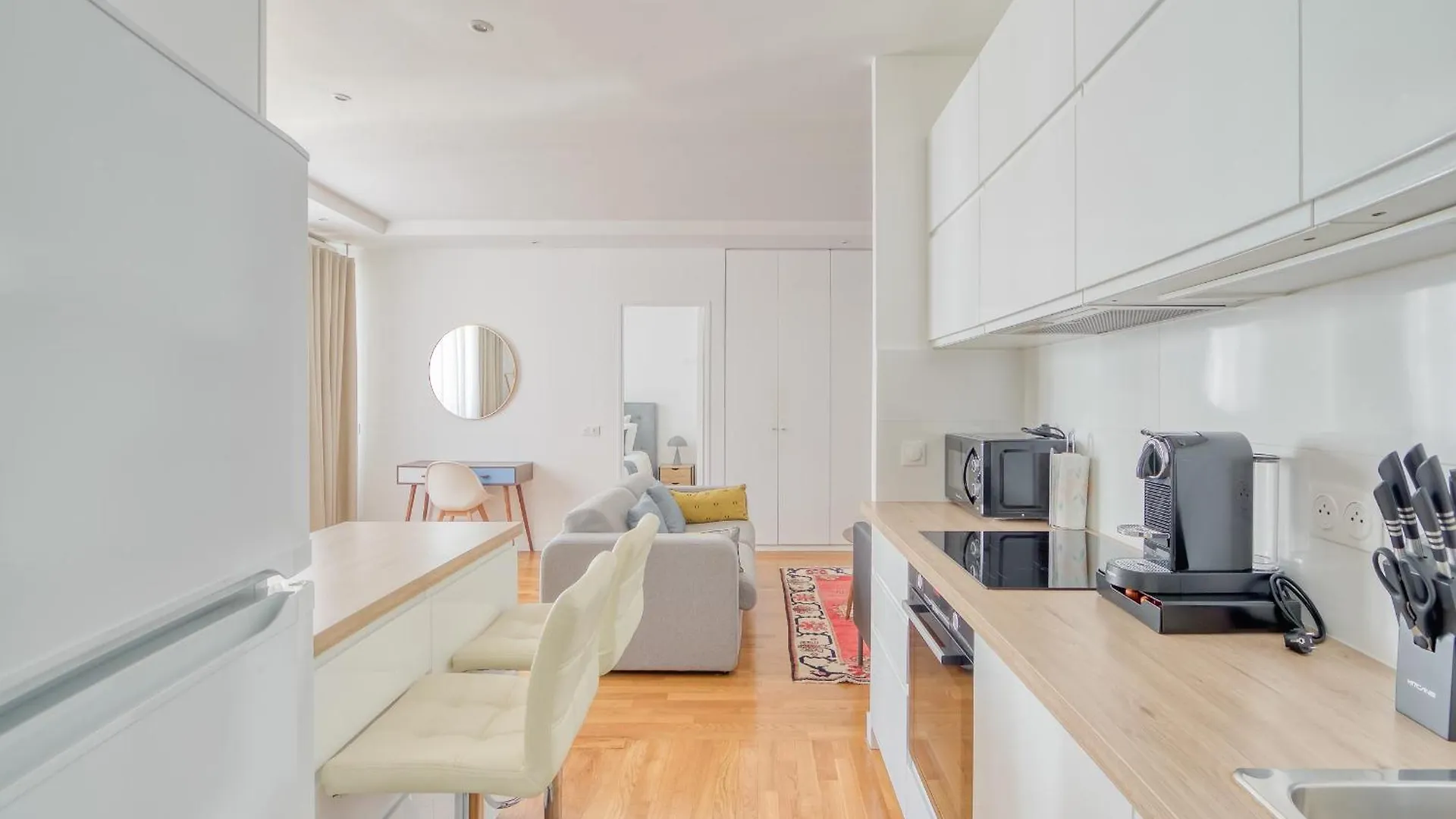 Champs Elysees 1Br Prime Location Renovated Paryż 0*,
