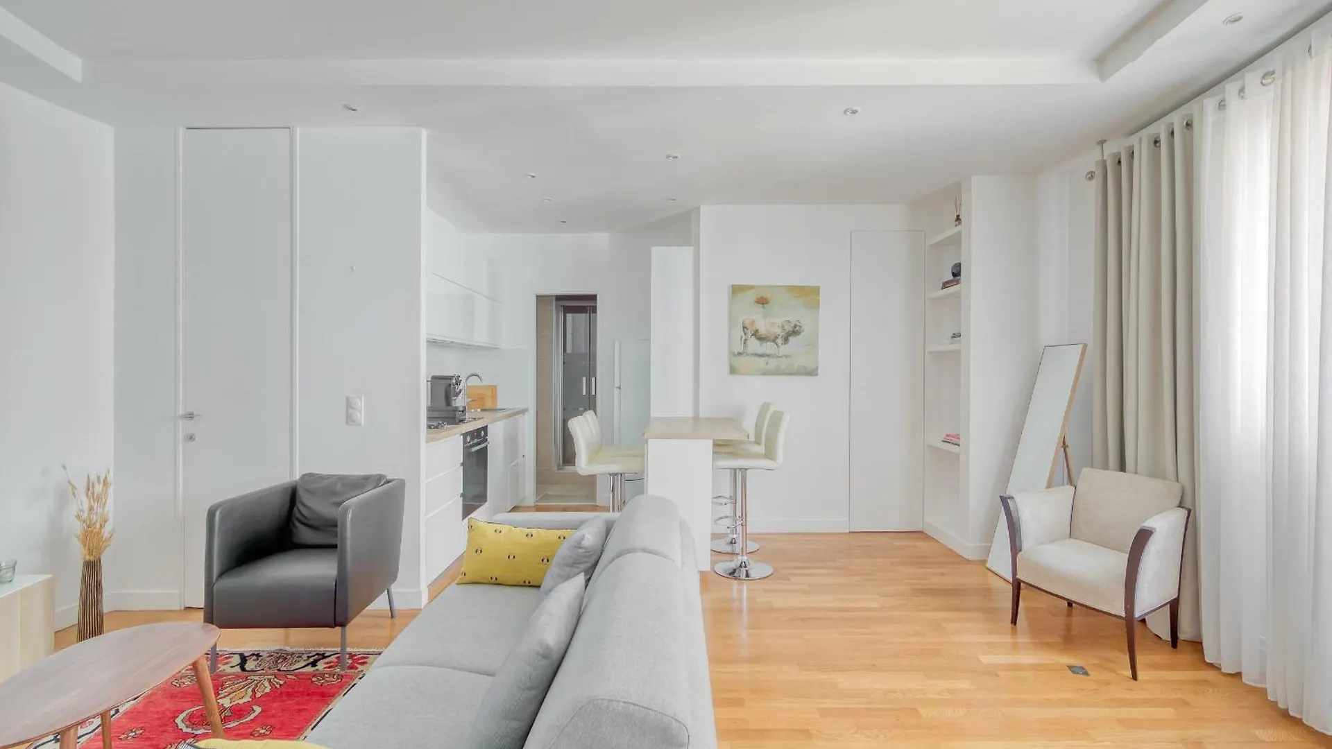 פריז Champs Elysees 1Br Prime Location Renovated צרפת